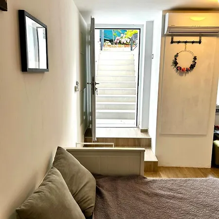 Cozy By The Sea - Free Parking *